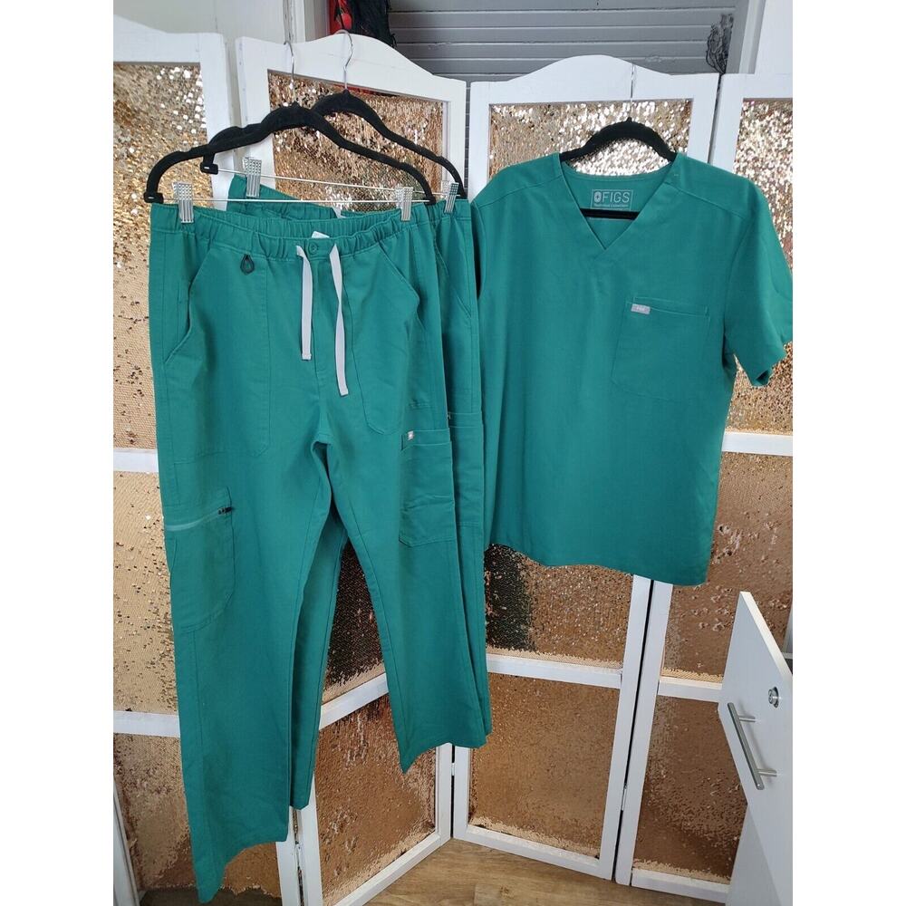 Figs Technical Scrub Set Medium Green 2 Pants 1 Top